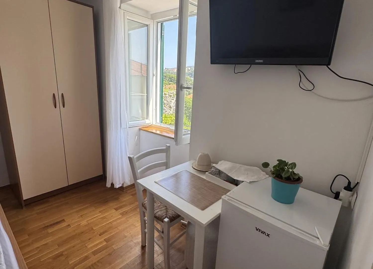 Studio Appartment & Rooms Old Town 라브 0*,  크로아티아