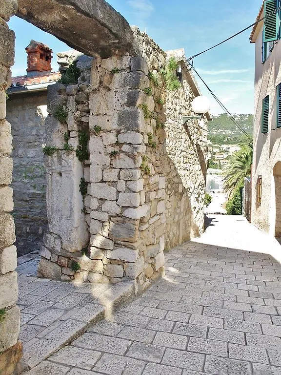 Rooms And Studio Old Town Rab Town Kroatien